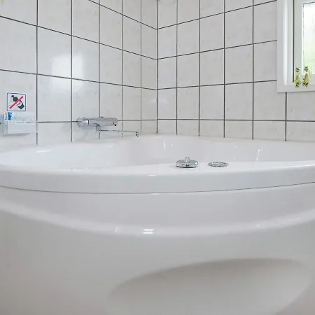 Three-bedroom In Bjert 2 * Sonder Bjert