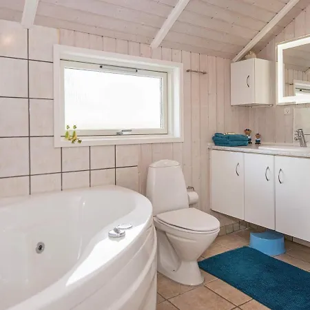 Three-bedroom In Bjert 2 * Sonder Bjert