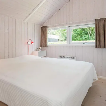 Three-bedroom In Bjert 2 * Sonder Bjert