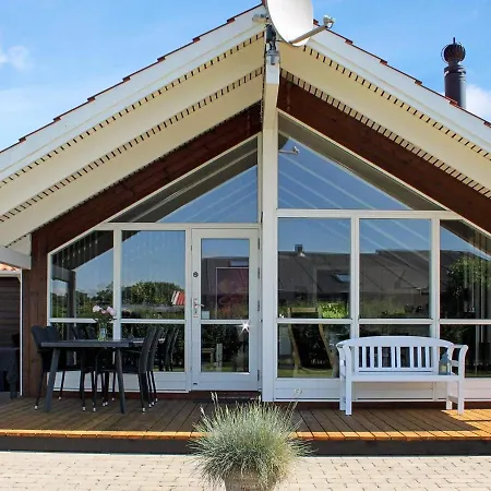 Сasa de vacaciones Three-bedroom In Bjert 2 *